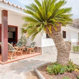 Amplio Chalet En Con Jardin Y Vista Al Mar , Palm-mar Spain