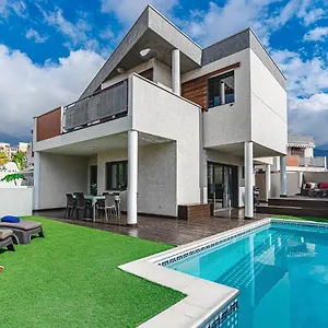 Casa Independiente Con Piscina Privada , Costa Adeje (Tenerife) Spain